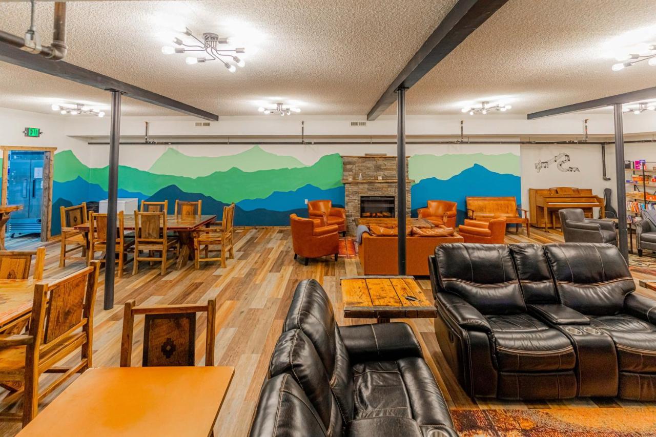 Pintler'S Portal Hostel Anaconda Dış mekan fotoğraf